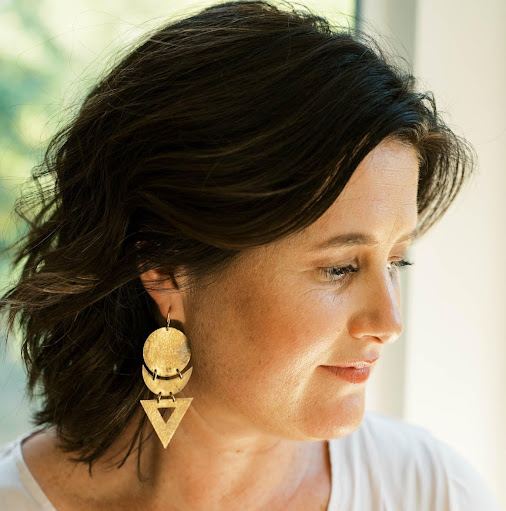 Heather Hunt Photo 32