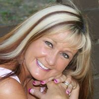 Robyn Christensen Photo 7