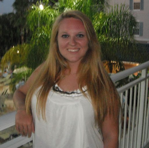 Chelsea Phillips Photo 30