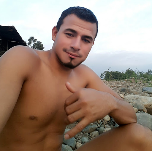 Elvin Sanchez Photo 26