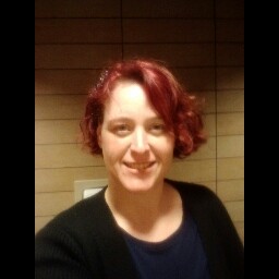 Laura Moore Photo 14