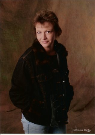Carol Bates Photo 36