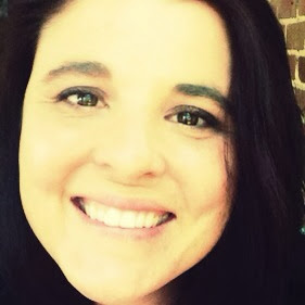 Rachel Hendricks Photo 30