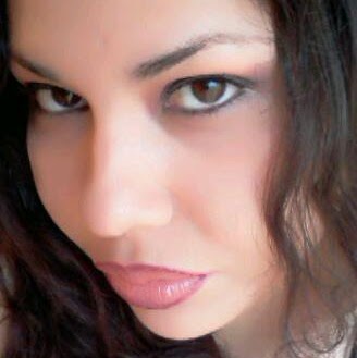 Laura Garcia Photo 32