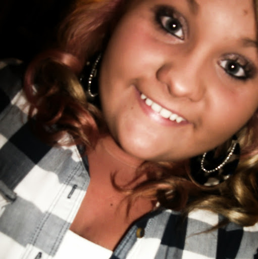 Elizabeth Hinkle Photo 41