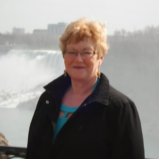 Joanne Lynch Photo 26