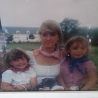 Amy Davy Photo 4