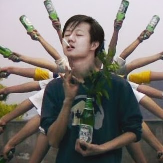 Yue Zhou Photo 10