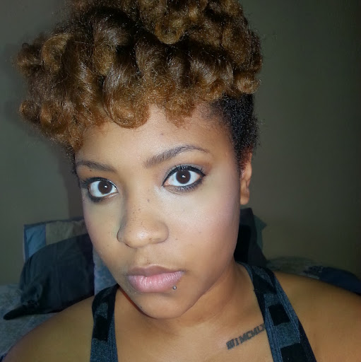 Michelle Traylor Photo 26