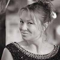 Elizabeth Riedel Photo 18