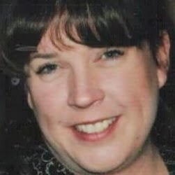 Julie Skelton Photo 14