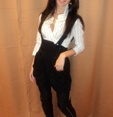 Julie Dominguez Photo 39