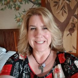 Lori Naylor Photo 37