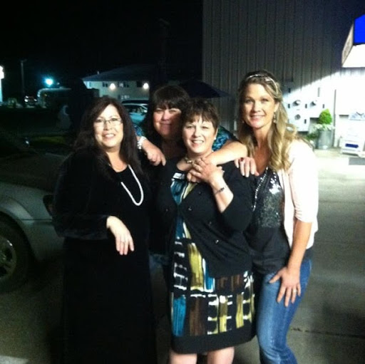 Tammie Nelson Photo 14