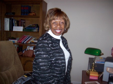 Carolyn Barnes Photo 16