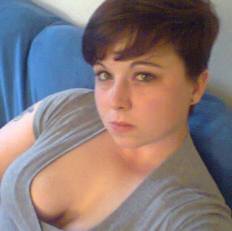 Amanda Robbins Photo 37