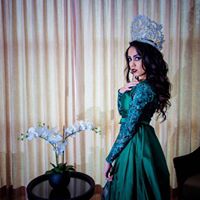 Jennifer Farias Photo 12