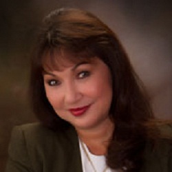 Elizabeth Saxon Photo 5