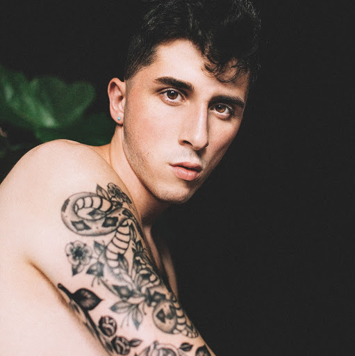 Nicholas Wilson Photo 38