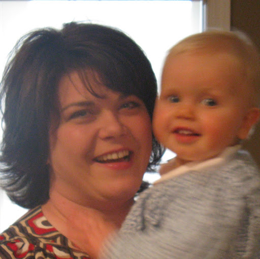 Stephanie Wells Photo 11