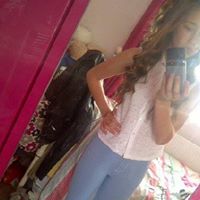 Chloe Walker Photo 10
