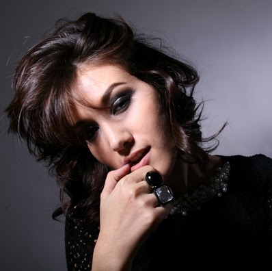 Natalie Wade Photo 40