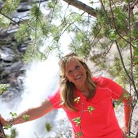 Julie Wolfe Photo 7