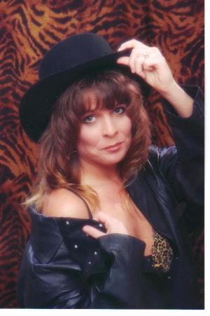 Michelle Black Photo 23