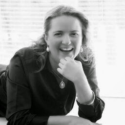 Alison Robbins Photo 34