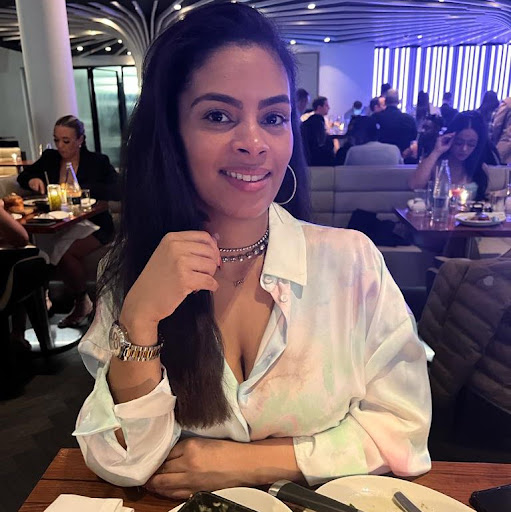 Suzanne David Photo 32