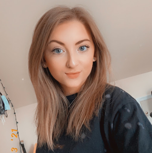 Emily Moore Photo 41
