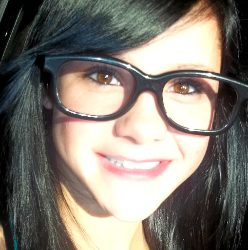 Haley Kelly Photo 6