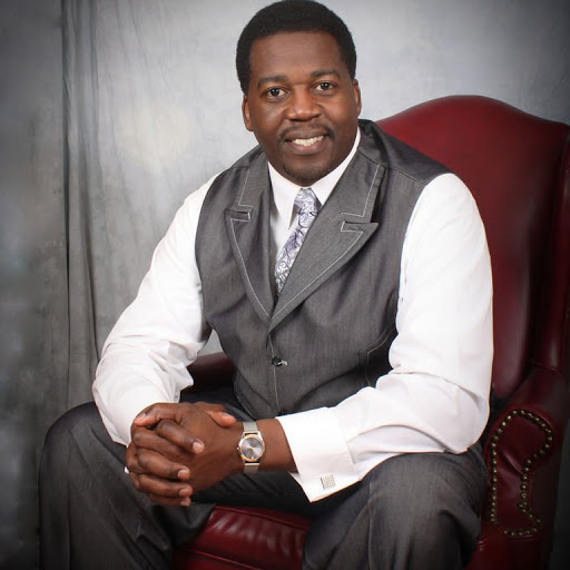 Demetrius Robinson Photo 33