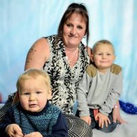 Tracey Campbell Photo 34