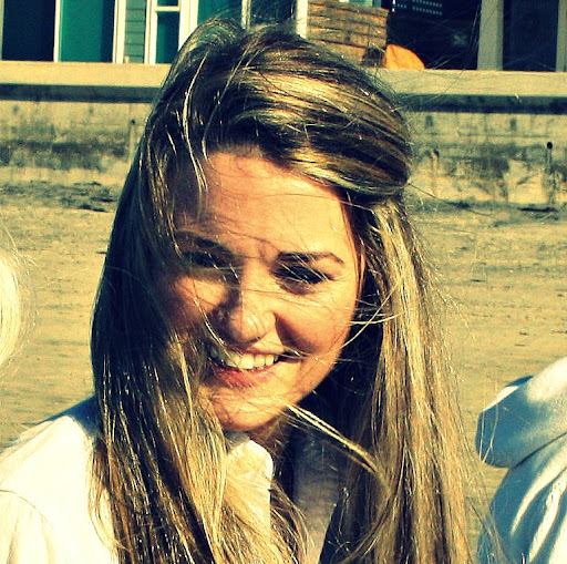 Katie Richardson Photo 55
