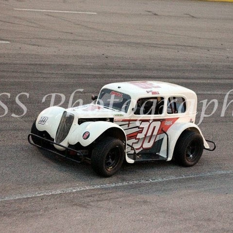 Billy Hall Photo 8