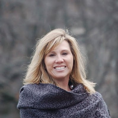 Michelle Hutson Photo 36
