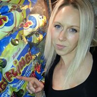 Carrie Davies Photo 22