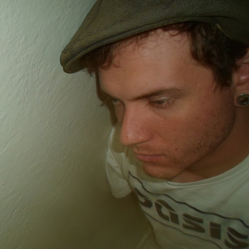Derick Daniels Photo 25