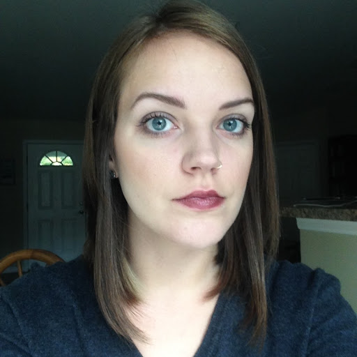 Elizabeth Jordan Photo 12