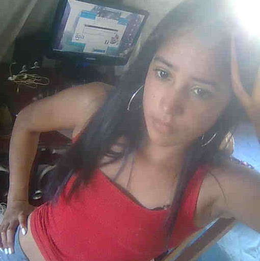 Elizabeth Mendez Photo 23