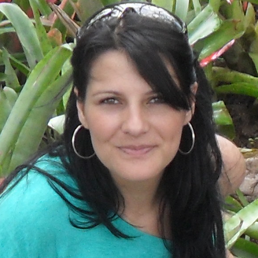 Helen Muller Photo 10