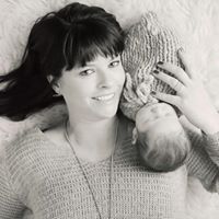 Julie Reynolds Photo 19