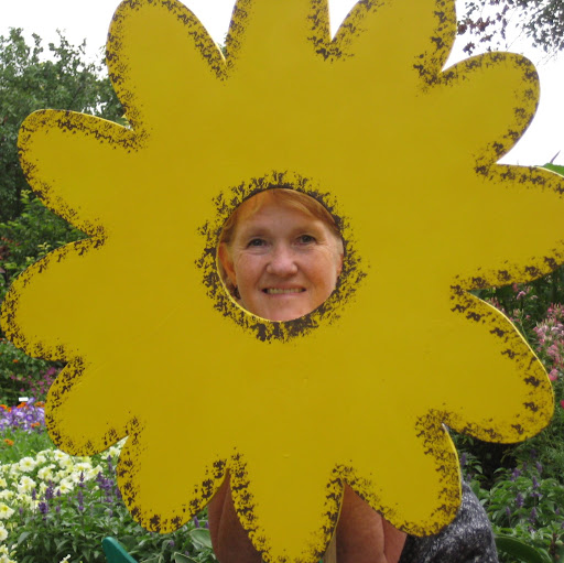 Carol Winters Photo 25