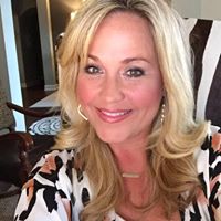 Stephanie Crow Photo 34