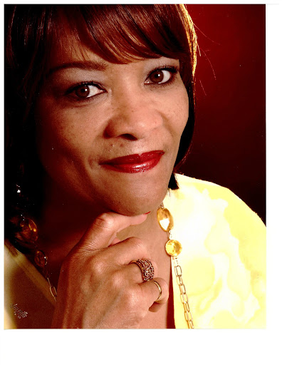 Teri Blake Photo 33