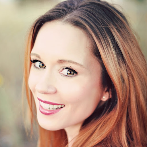 Abby Adams Photo 17