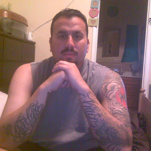 Richard Guzman Photo 10