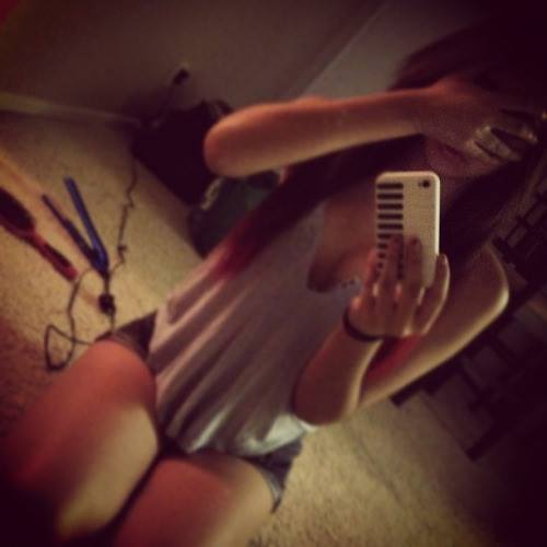 Elizabeth Reyes Photo 26