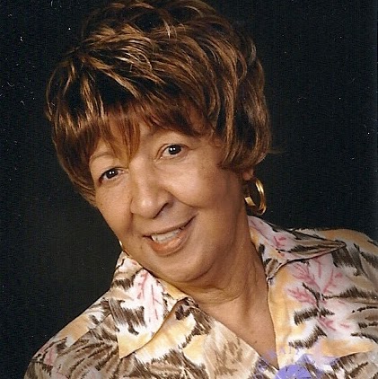 Sandra Moore Photo 39